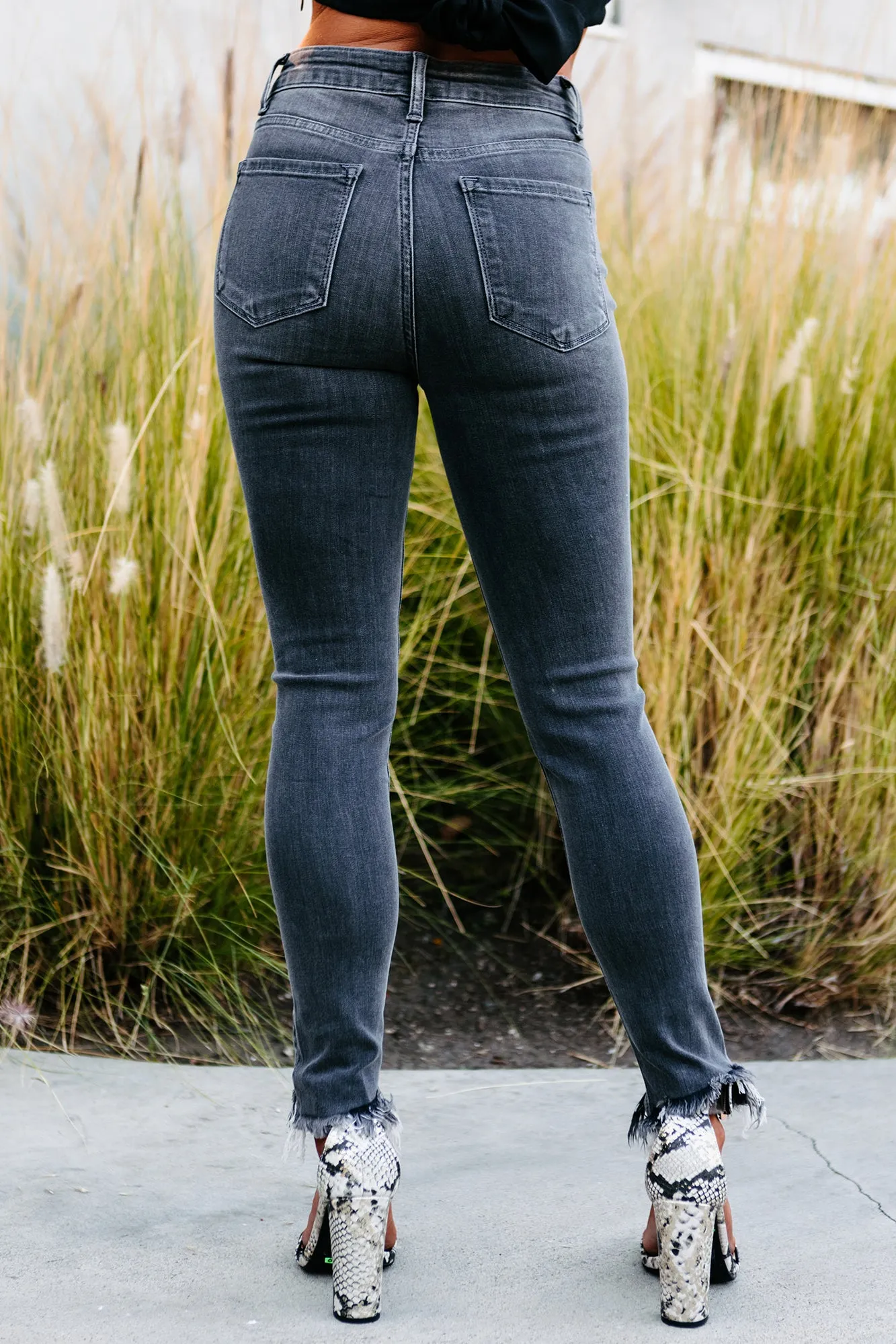 Desdemona Flying Monkey High Rise Button-Fly Cropped Skinny Jeans (Grey)