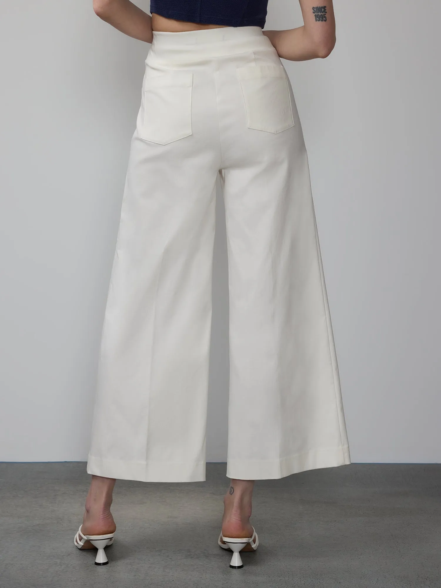 Essential Crop Wide Leg Pant
