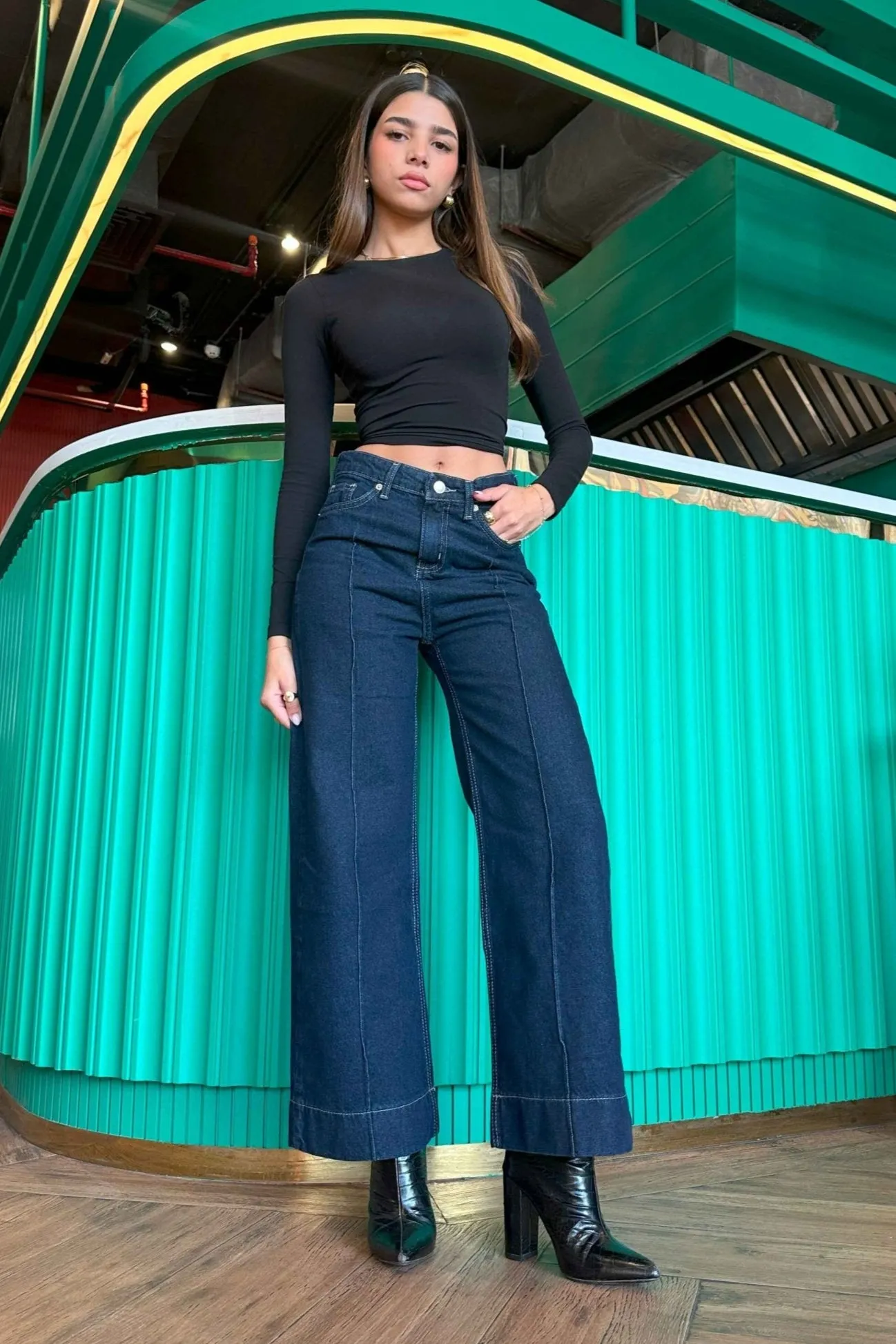 (Pre-Order) Cropped Wide Leg - Navy Blue Wash Jeans.